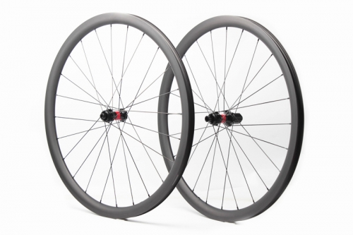 dt swiss 240 carbon wheels